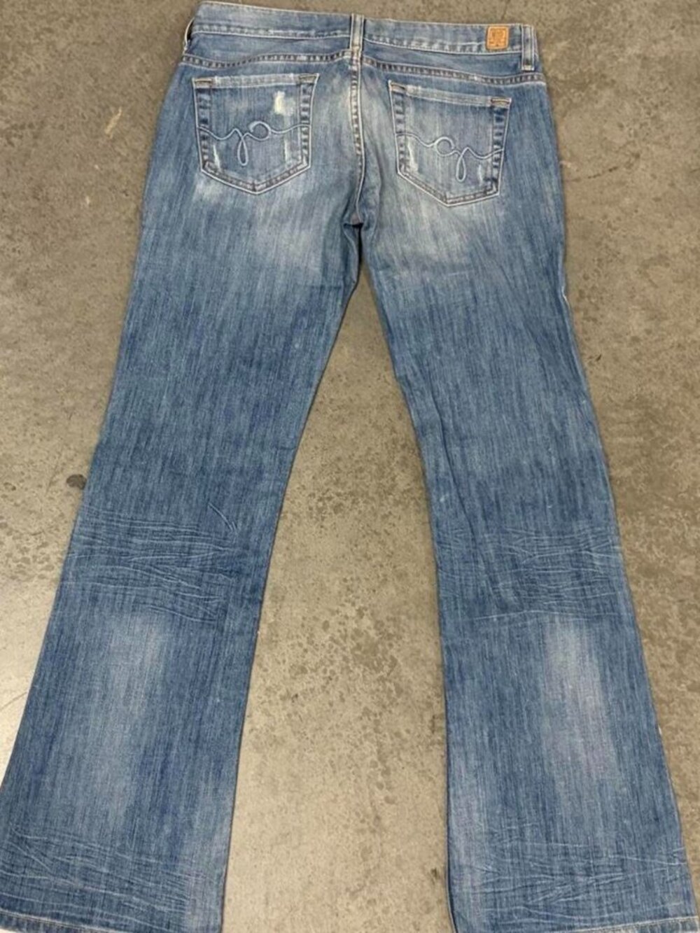 Guess Women's Blue Flare Jeans – Size 28